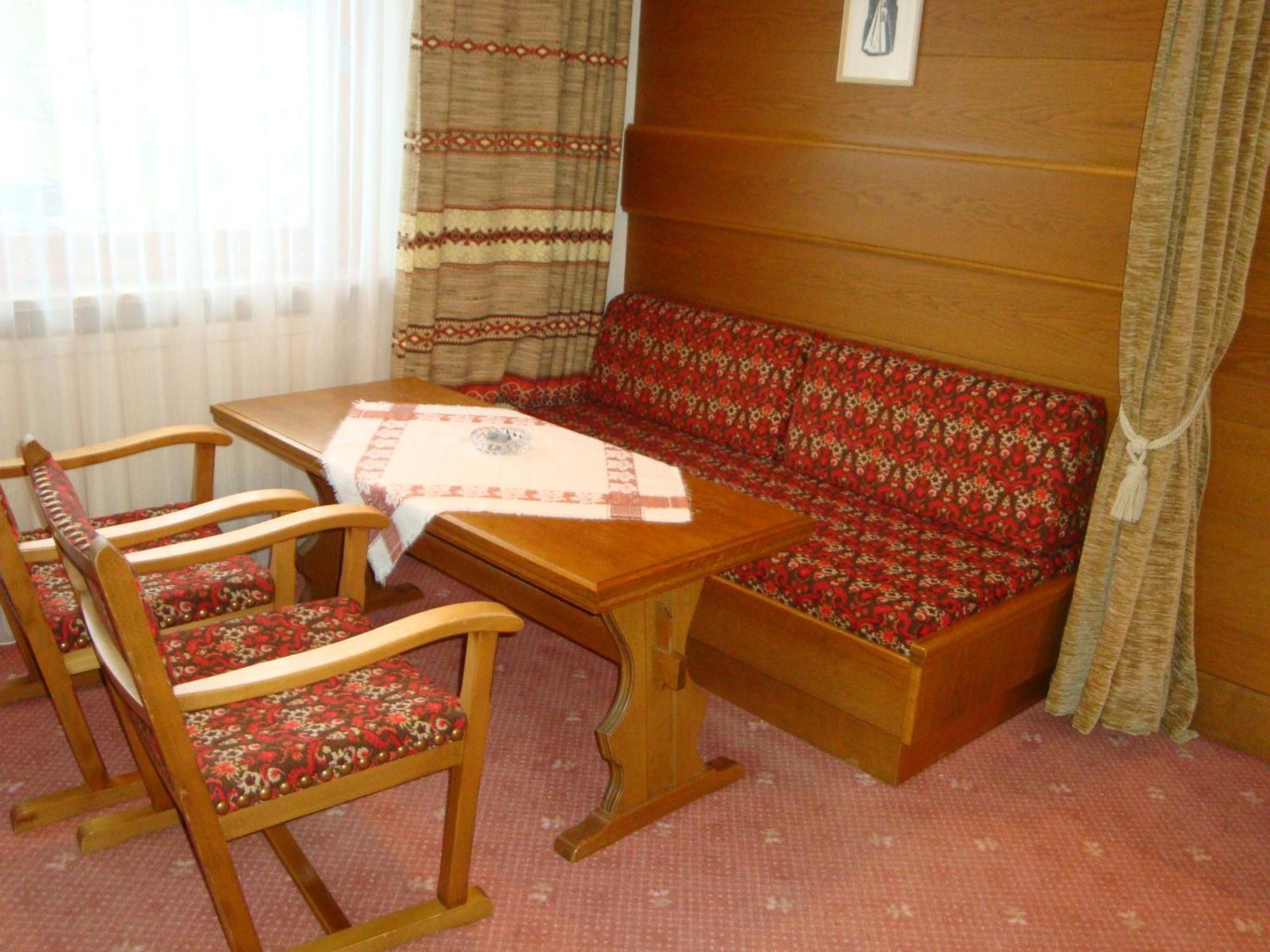 Hotel Garni Val-Sinestra Ischgl Exterior photo