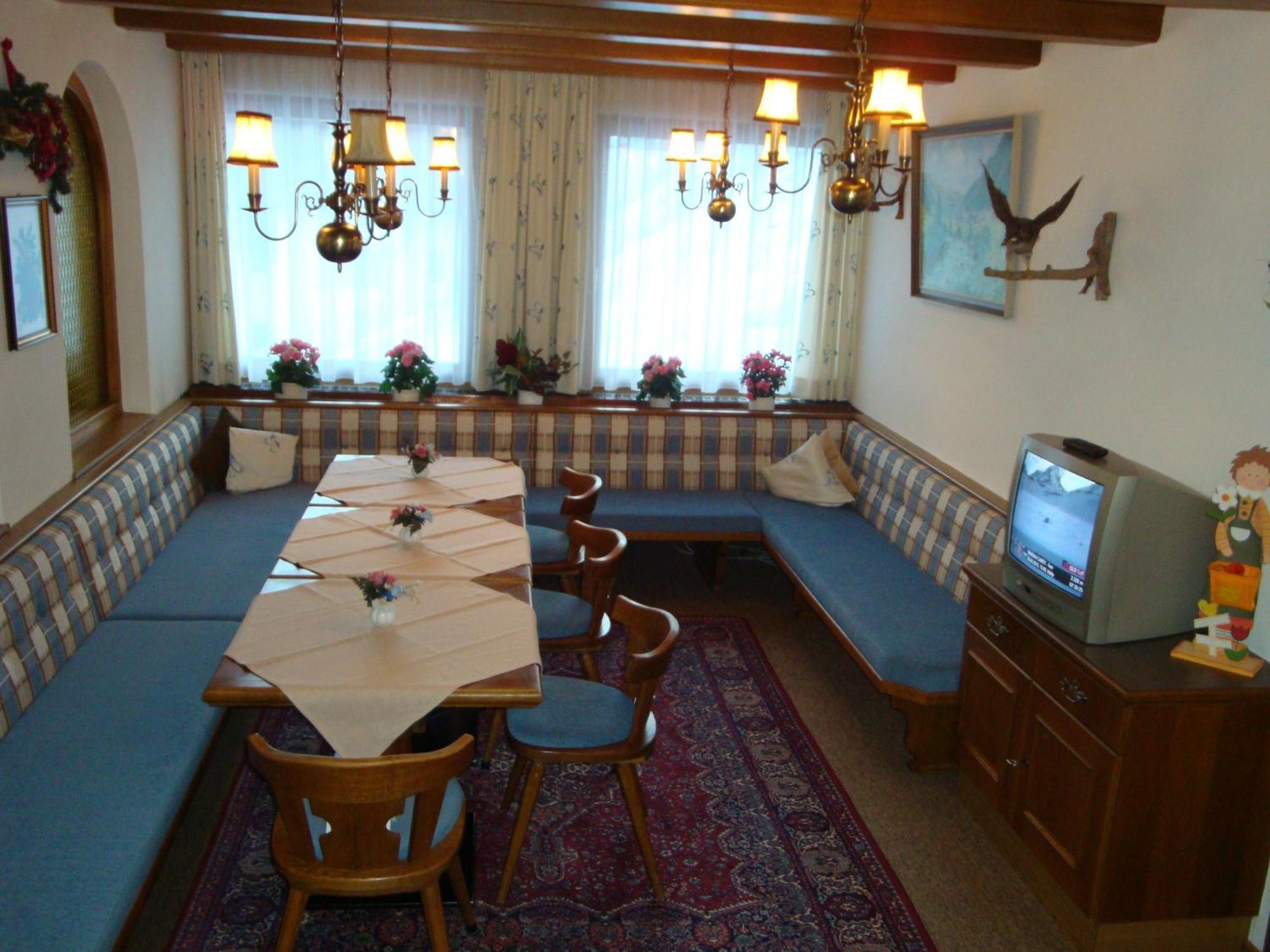 Hotel Garni Val-Sinestra Ischgl Exterior photo